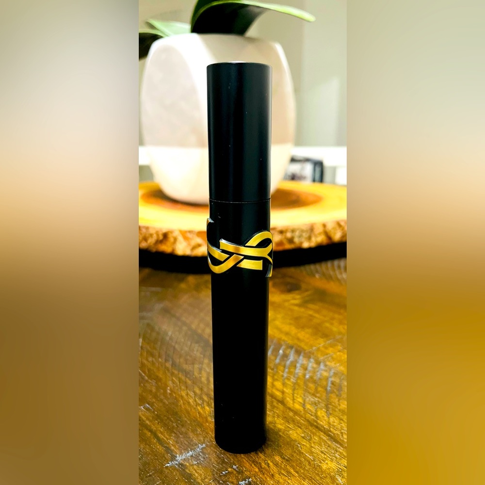 YSL, Electric Blue - Cobalt blue mascara. Brand  we, without box.